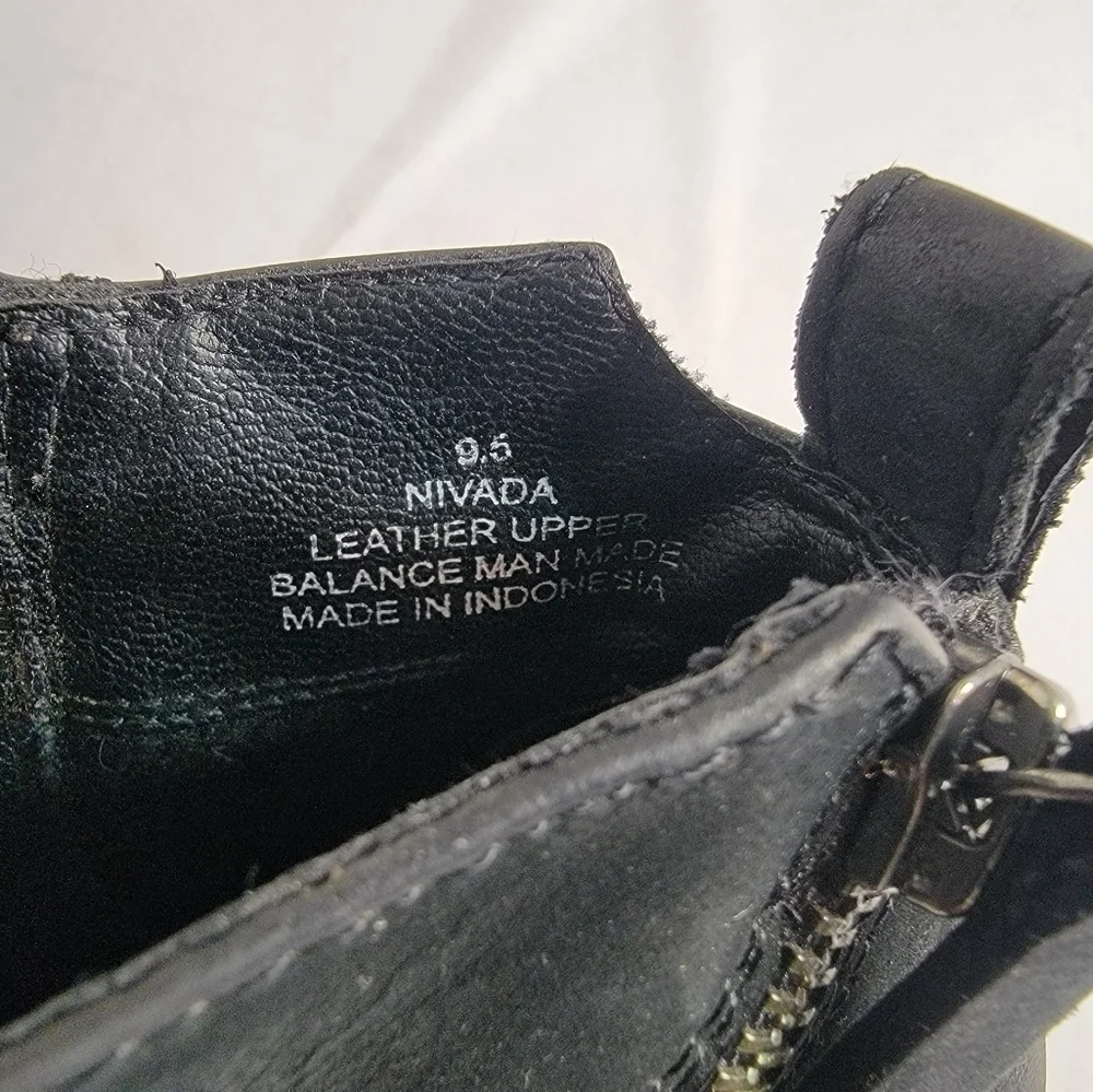 Blondo Nivada Waterproof Booties Sz 9.5 Leather Black Side Zip